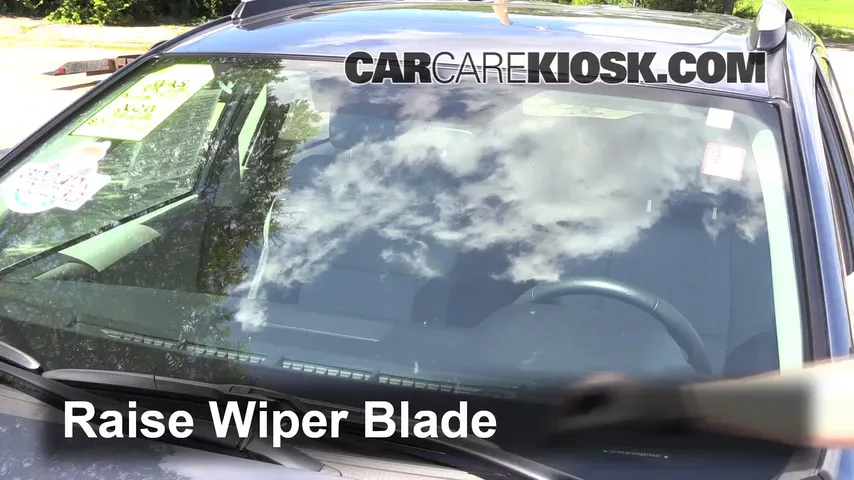 2013 Toyota RAV4 Limited 2.5L 4 Cyl. Windshield Wiper Blade (Front) Replace Wiper Blades